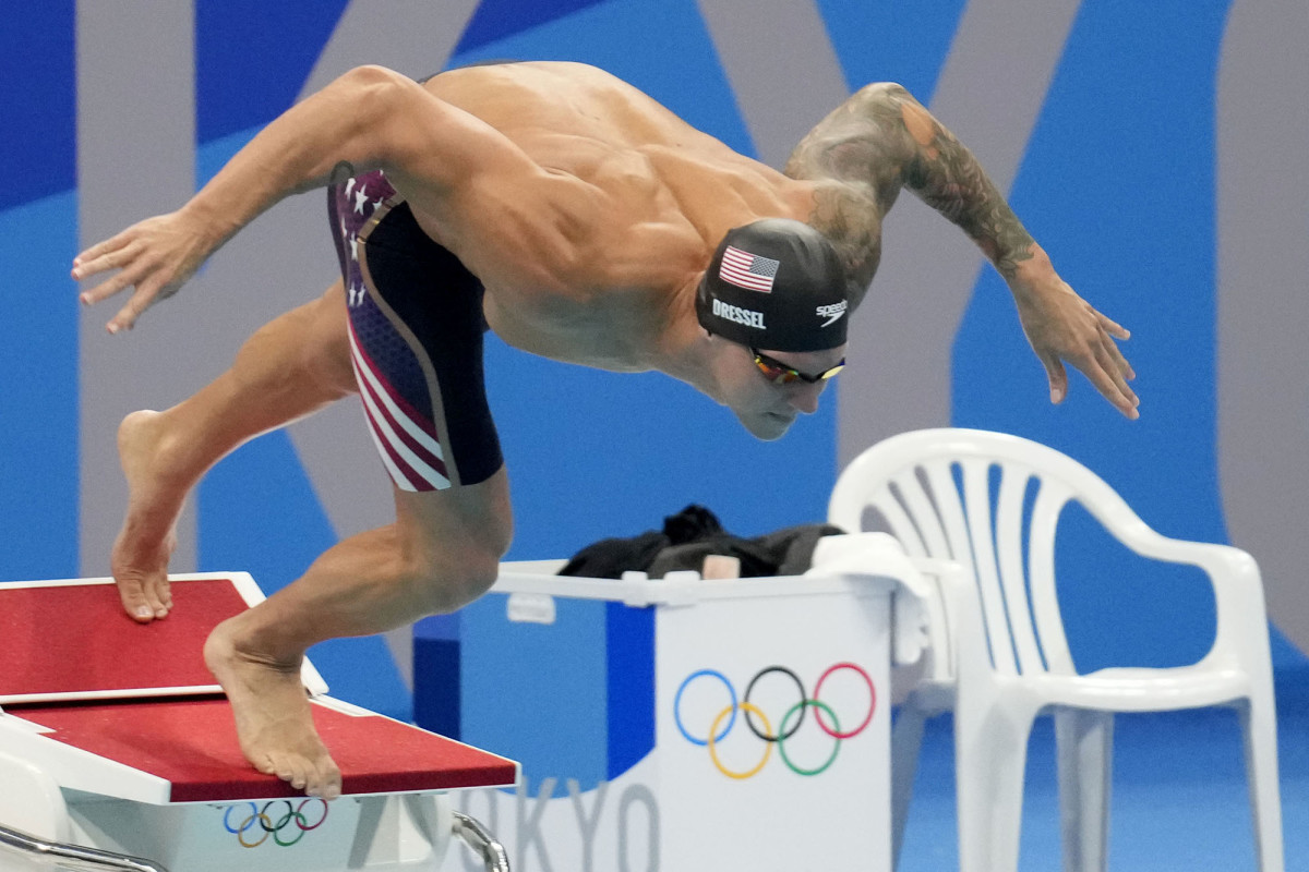 dressel-diving-in